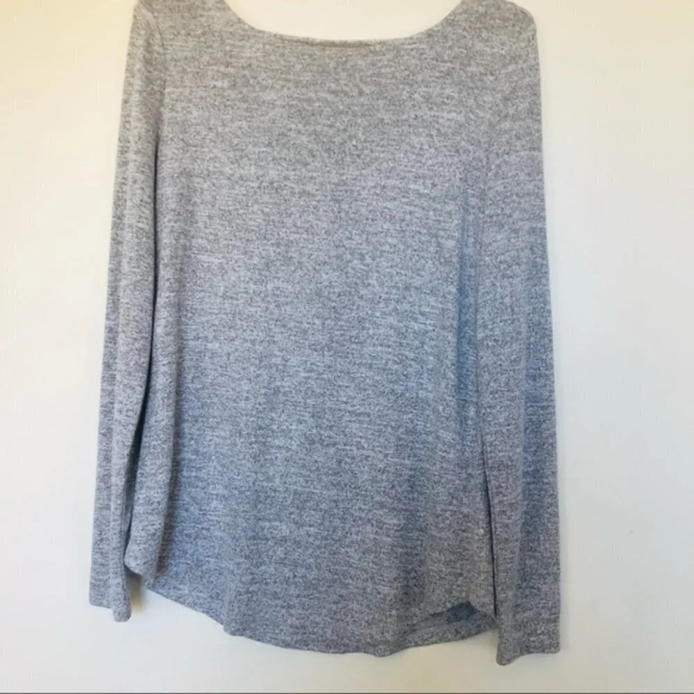 Banana Republic Luxespun Heather Grey Tee- Size XS- NWT - Picture 2 of 9